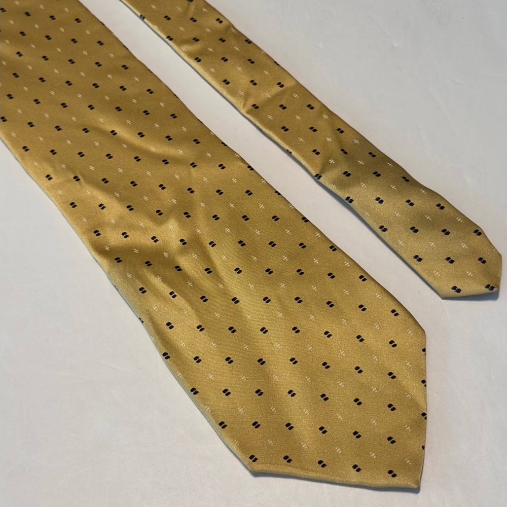 Savile Row Silk Tie Gold Navy Geometric Pattern 56x3.75 Classic Professional